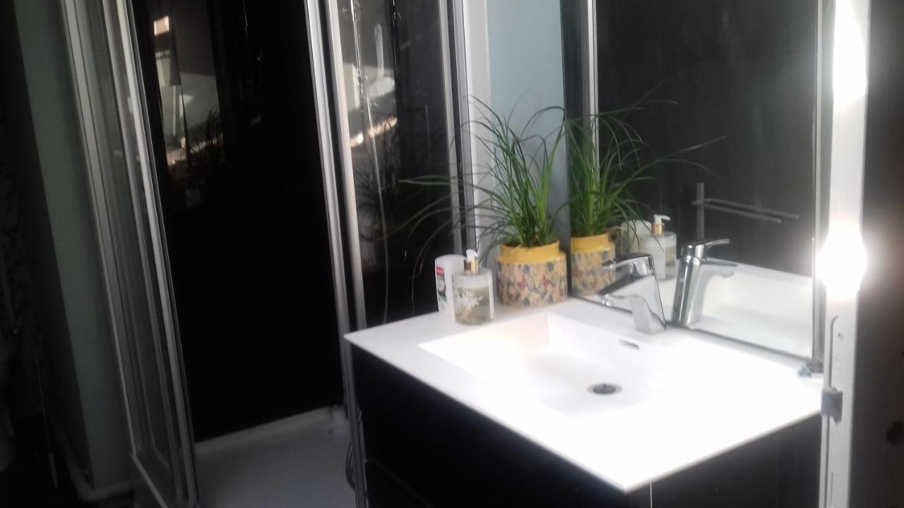 Chambre Dans Maison Privee Awoingt ภายนอก รูปภาพ
